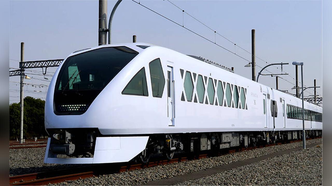 日本鐵路爆意外！東武日光線列車撞到人　4除草工人傷重不治's OG Image