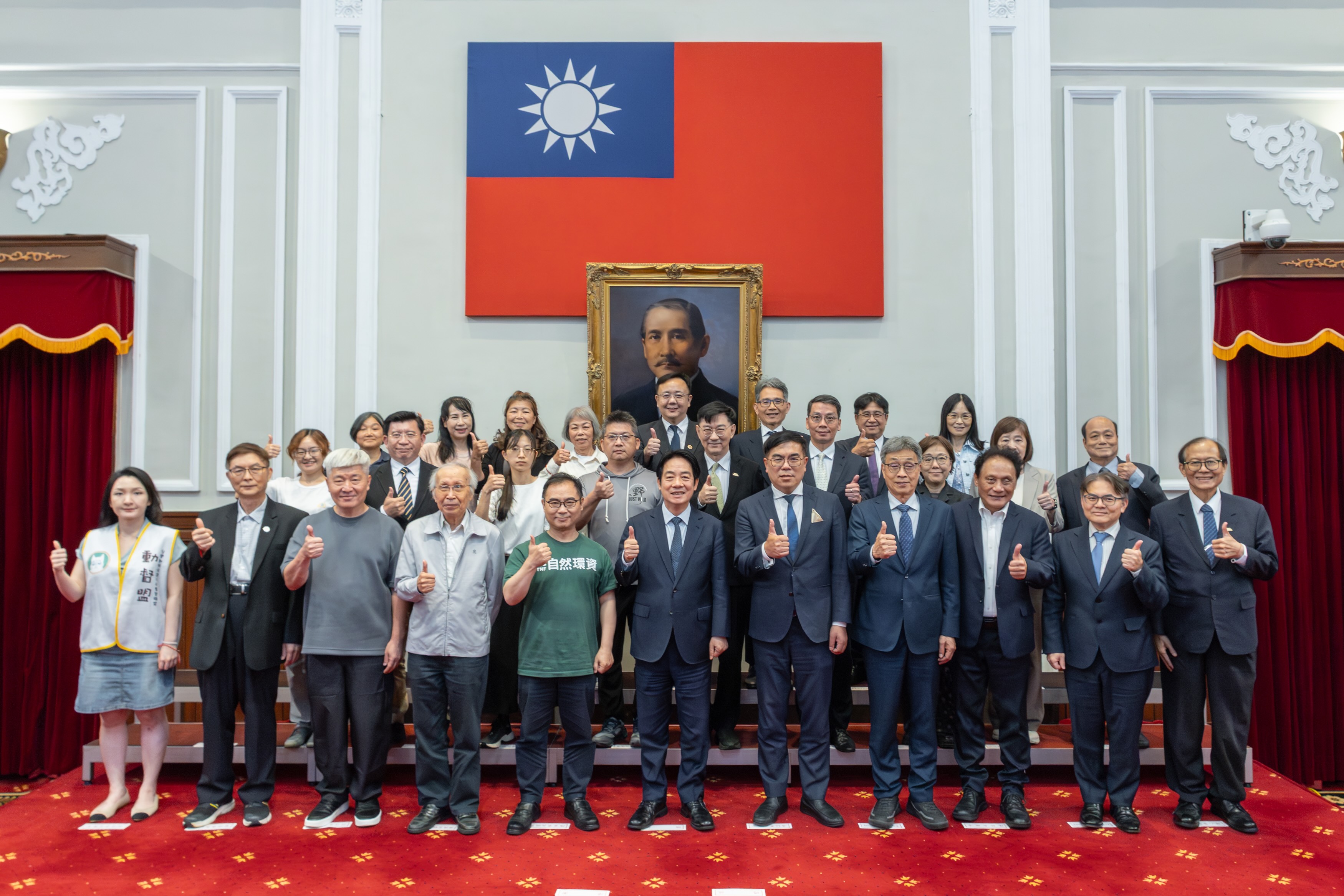 地球日前夕環團與總統有約 聚焦名間焚化爐、重啟核電風險's OG Image