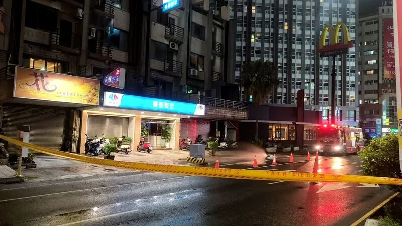 台南永康瓦斯外洩封街逾12小時　仍未尋獲管線's story cover image