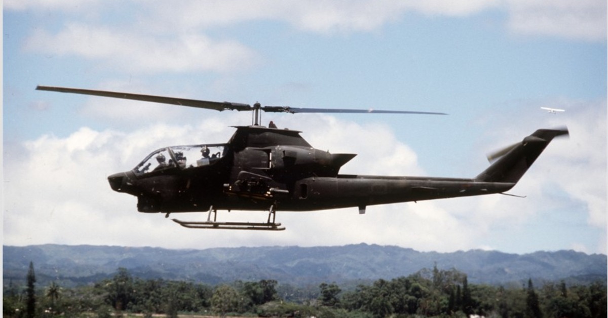 南韓陸軍AH-1S「眼鏡蛇」 飛行訓練中墜毀2准尉罹難