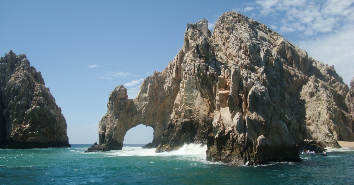 永恆之愛變成碎石！ 南義「戀人拱門」情人節崩塌