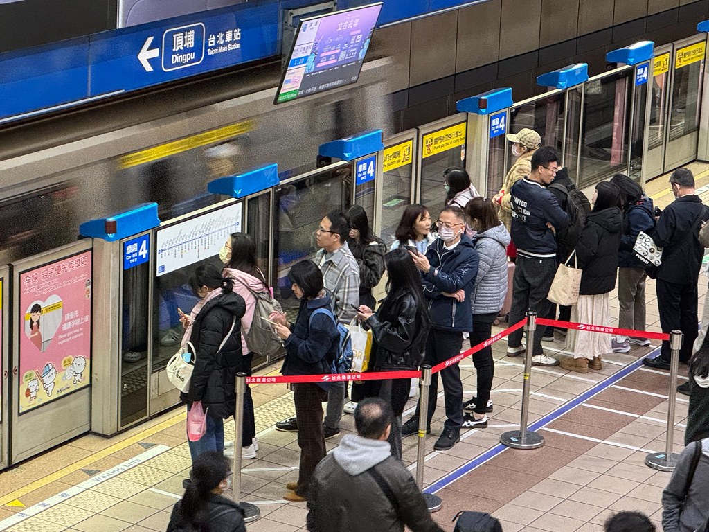 月票撐不下去？ TPASS斷炊影響近百萬人 低碳交通轉型添變數's story cover image