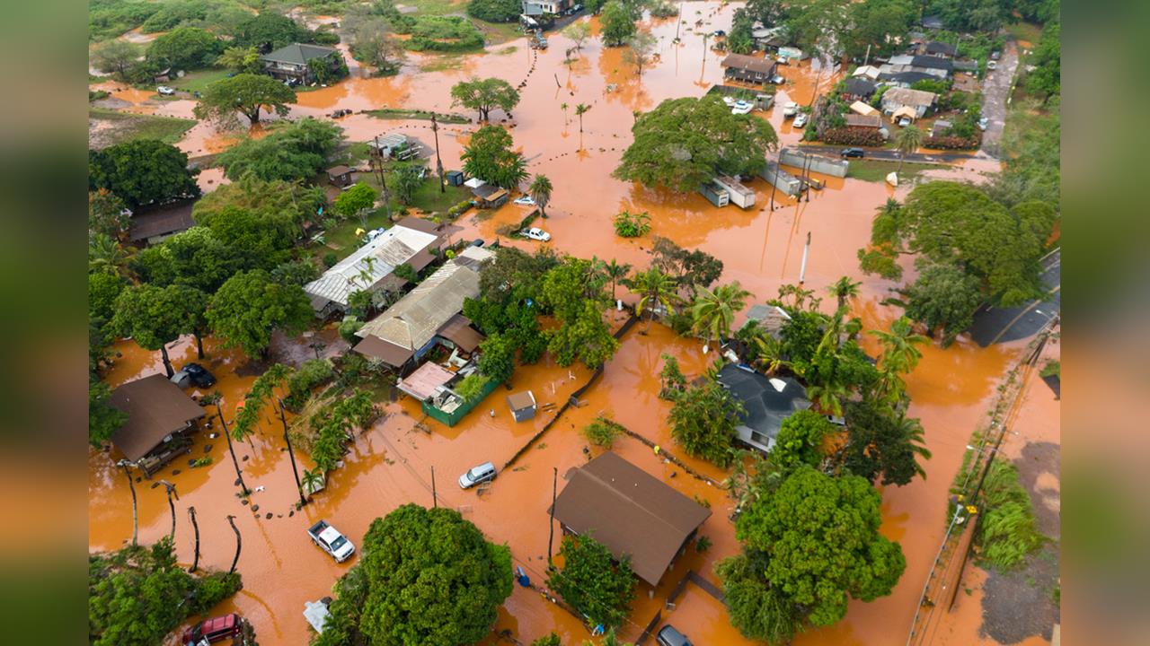 夏威夷面臨22年來最嚴重水災！5500人撤離　損失超10億美元's story cover image