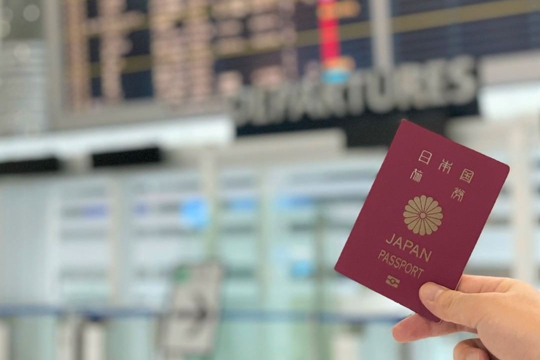 東京成田機場傳火警！　飛機牽引車「作業中突自燃」、無人傷亡's story cover image