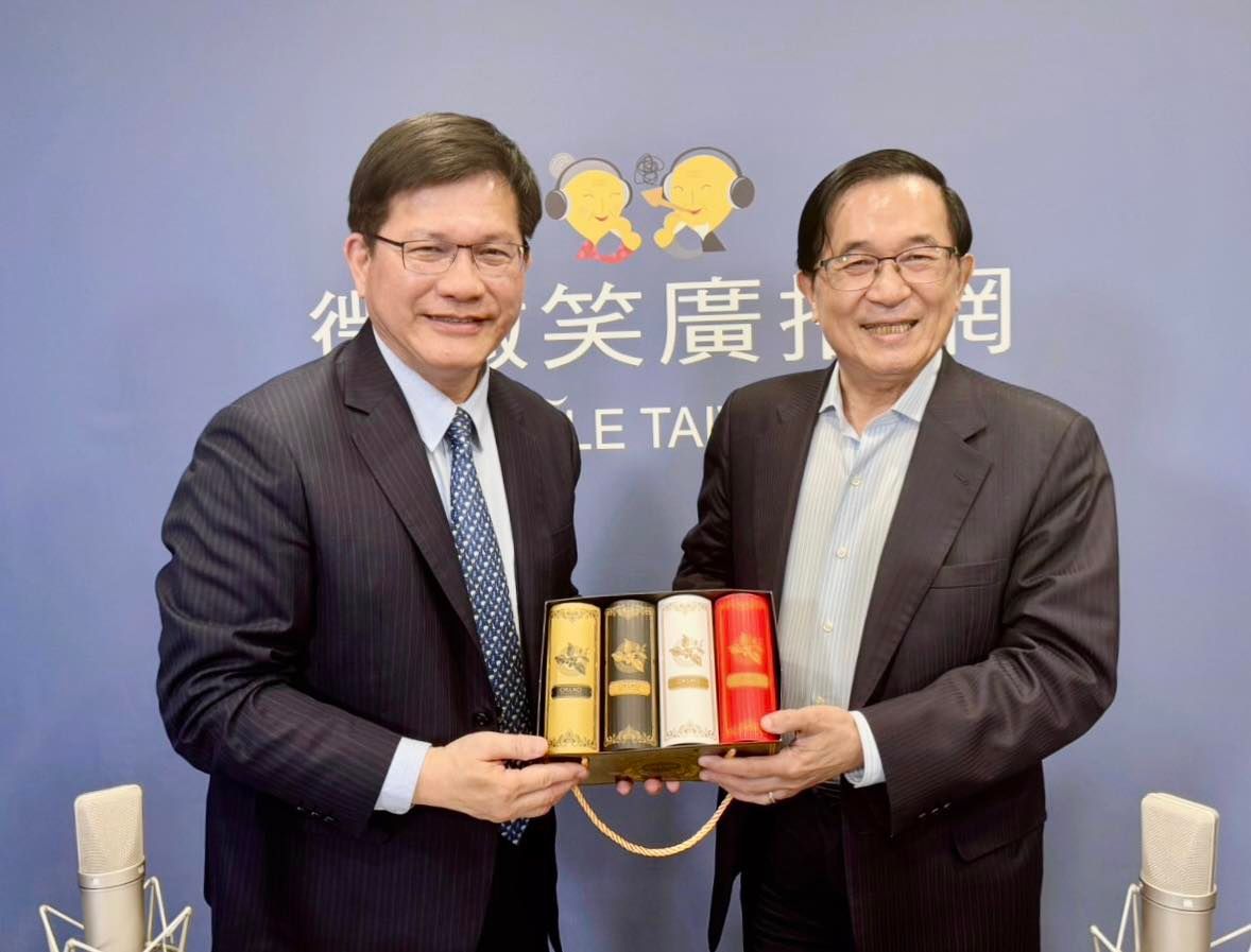 林佳龍聲援林岱樺不應未審先判　陳水扁讚許：會做官也會做人's story cover image