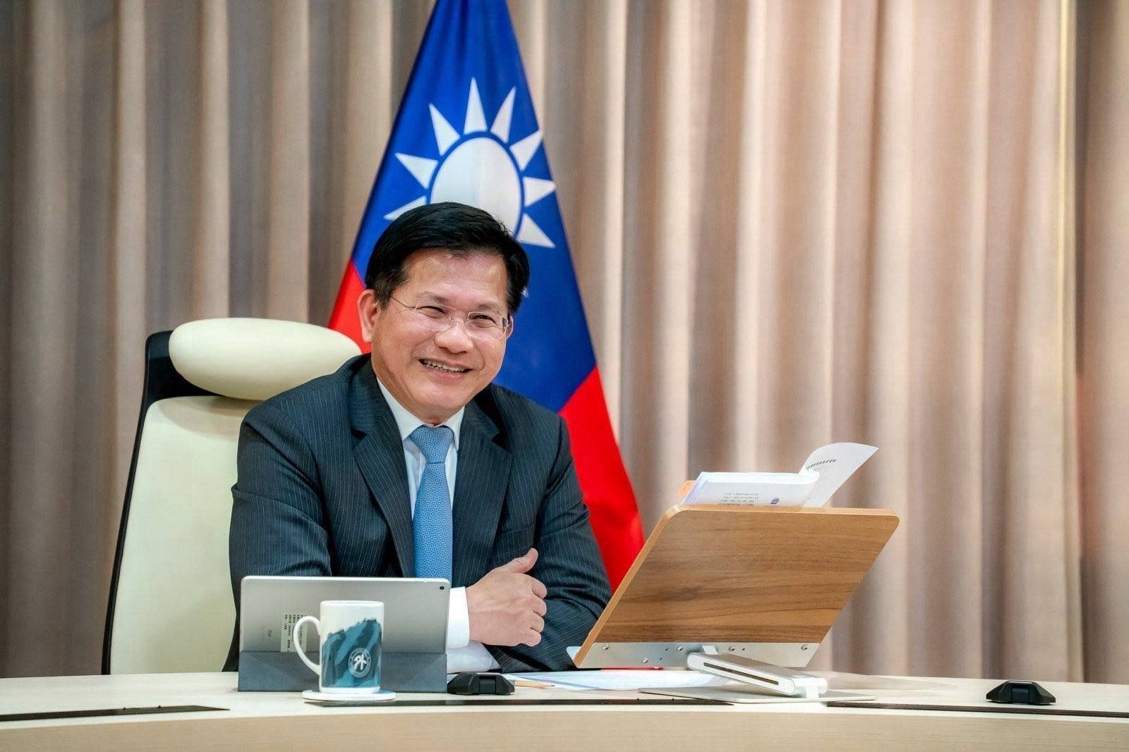 美跨黨議員推決議案「肯定我總統直選30週年」　外交部：殊具意義's story cover image