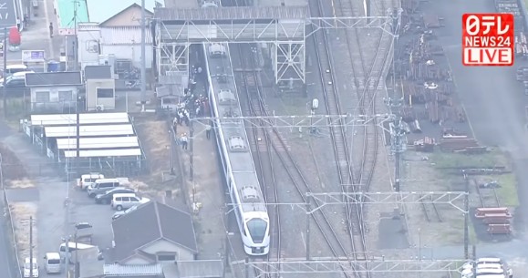 日本特急列車進站撞「除草工人」　４人送醫傷重不治