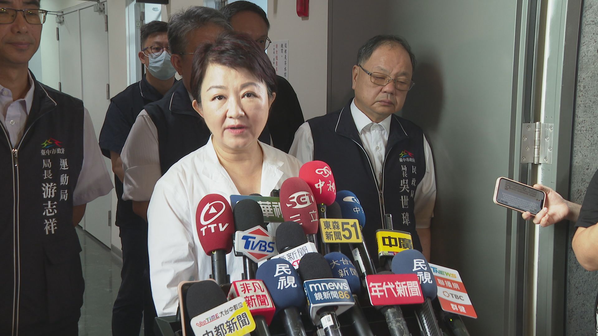 蔣萬安不替白營個別站台　盧秀燕：城市狀況不同、時間允許都去's story cover image
