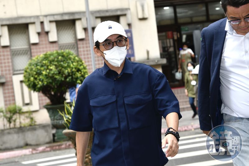 黃子佼購入千部性影像「和解賠錢換免入獄」　吹哨者：不害怕是騙人的