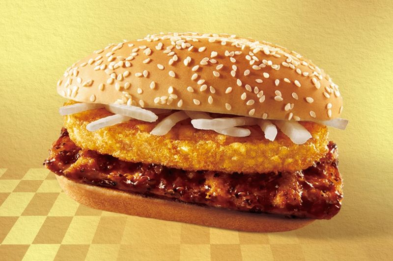 公司尾牙「1人1個薯來堡」超寒酸　老闆留一手結局逆轉員工嗨翻：真香