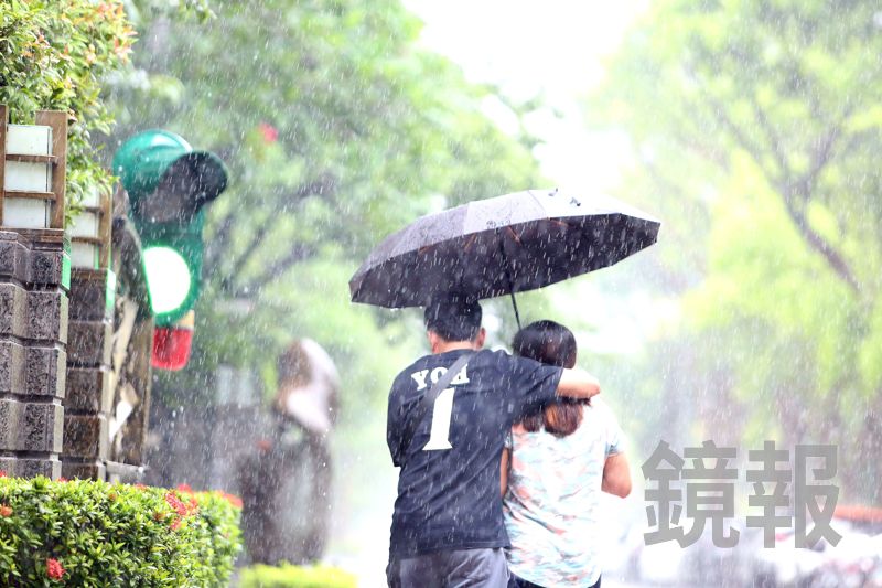 紅霞颱風外圍環流發威！　氣象署發布「2縣市」大雨特報's OG Image