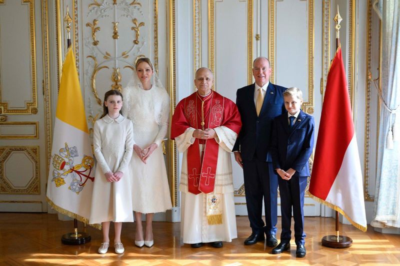 終結近500年等待！教宗良十四世首訪摩納哥　夏琳王妃行使「白色特權」優雅接駕