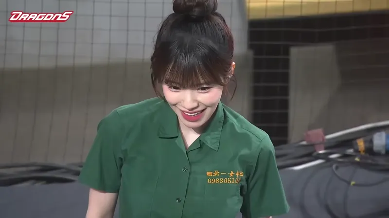 穿北一女制服熱舞惹議　李多慧露面道歉：我是外國人不清楚，對不起