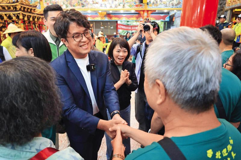 沈伯洋攻蔣痛點2／蔡英文蘇貞昌文宣大將助攻　沈伯洋空戰策略曝光's OG Image