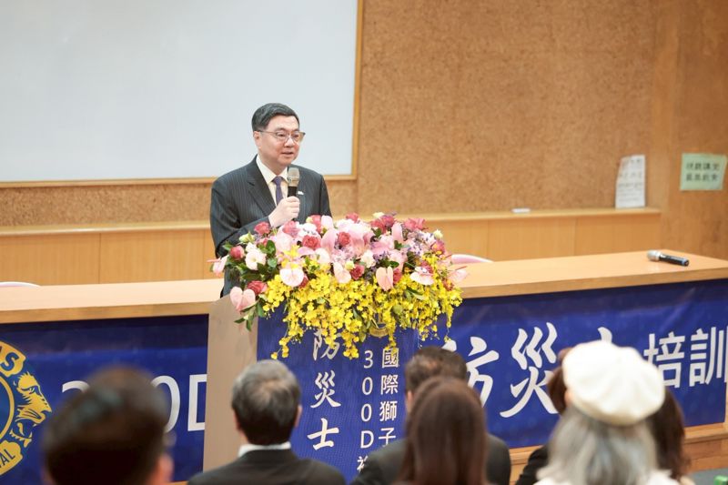 油價明漲1.8元　 卓榮泰曝「原本應漲15元」：經過加油站要跟中油說謝謝's story cover image