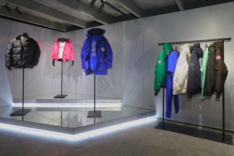 CANADA GOOSE本季主打飛行員外套　短版、光澤感是重點