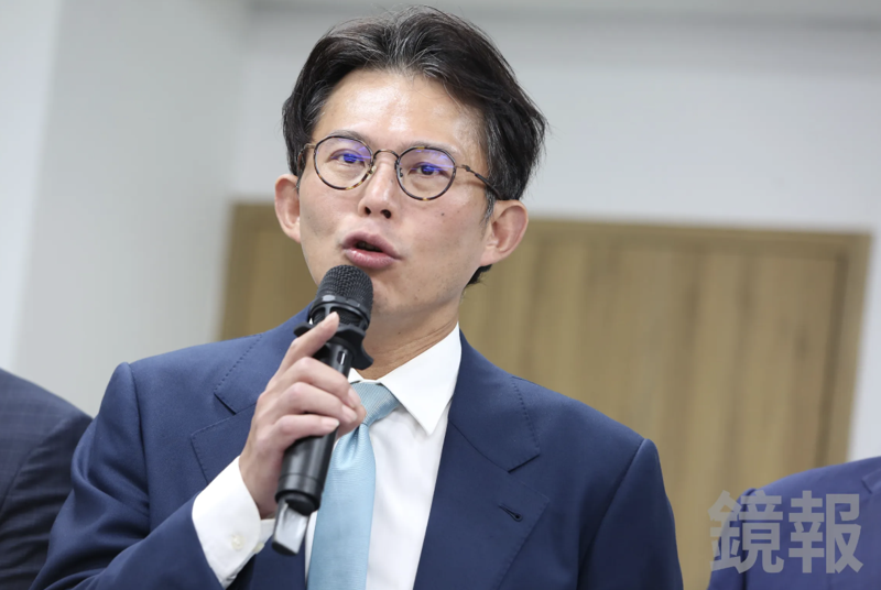 黃國昌深夜發文道歉　柯文哲留言要他撐住：辛苦你了