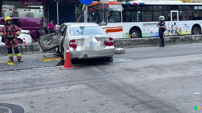三峽3死車禍網路流言多警疲於奔命　真相待肇事駕駛清醒釐清's story cover image