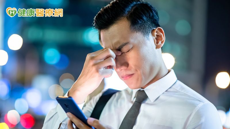 頭痛到性情改變應當心！醫：恐是顱底腫瘤警訊's story cover image