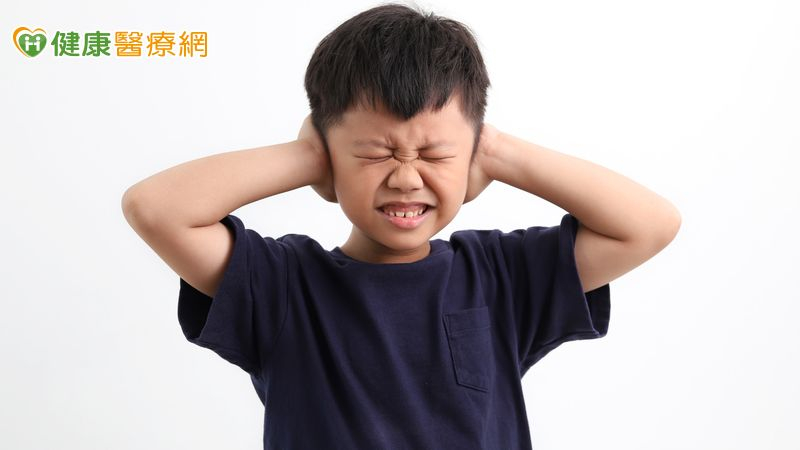 孩子感冒後突然變暴躁？耳朵可能出問題了　醫揭警訊's story cover image