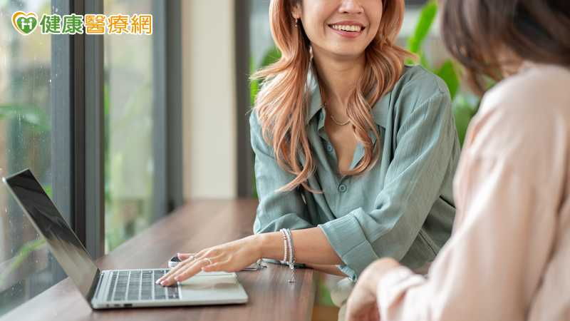 內向者在職場不一定吃虧　專家教減輕「耗能」方法：不必逼自己轉性's story cover image
