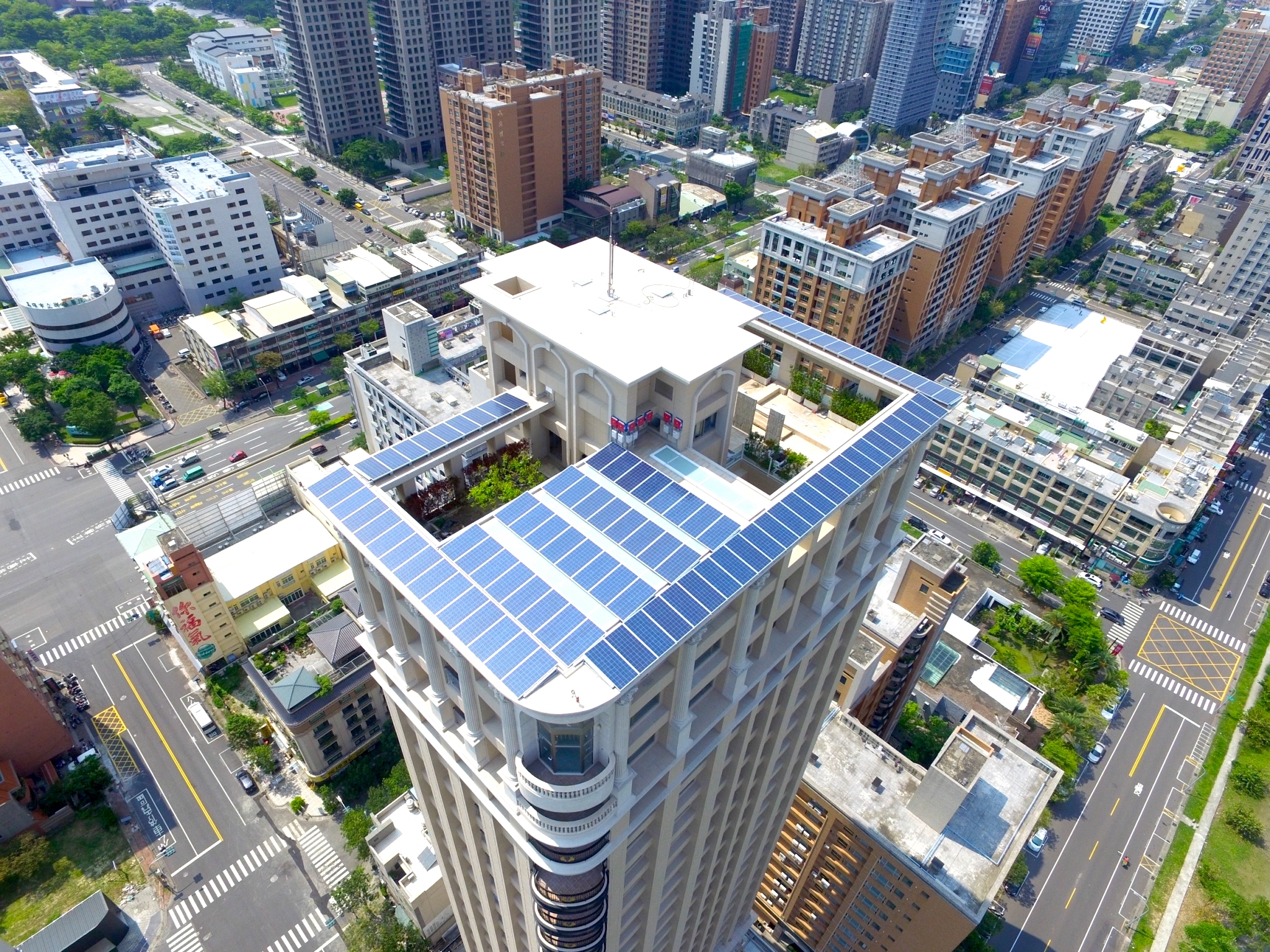 建築光電新制最大挑戰是什麼? 能源業者談「高雄模式」與都市微電網想像's OG Image