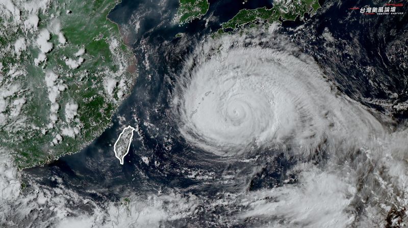 天氣粉專曬清晰雲圖照 曝中颱「白海豚」穩定往西原因's OG Image
